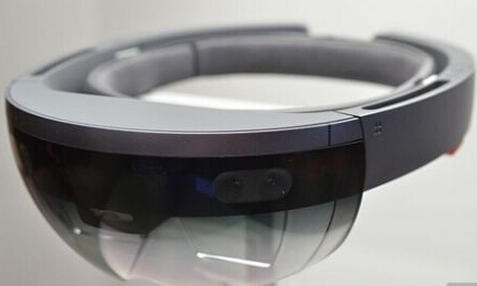 微软HoloLens于2月29日开放预订 售价约为2万元