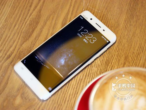 vivo xplay5、金立S8、锤子T2、小米5主流智能机性价比测评