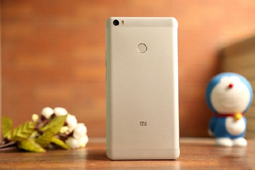 小米Max测评：MIUI 8界面硬件跑分强劲的大屏手机