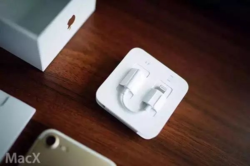 iPhone7五色机型开箱图赏：苹果7亮黑色果然最受欢迎