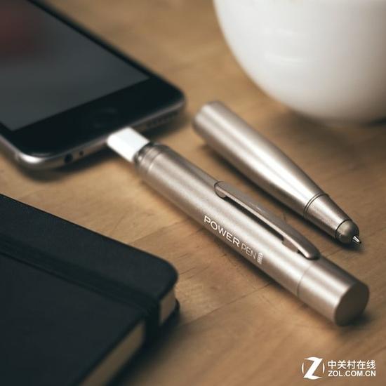 新奇圆珠笔一物多用!能当应急充电宝